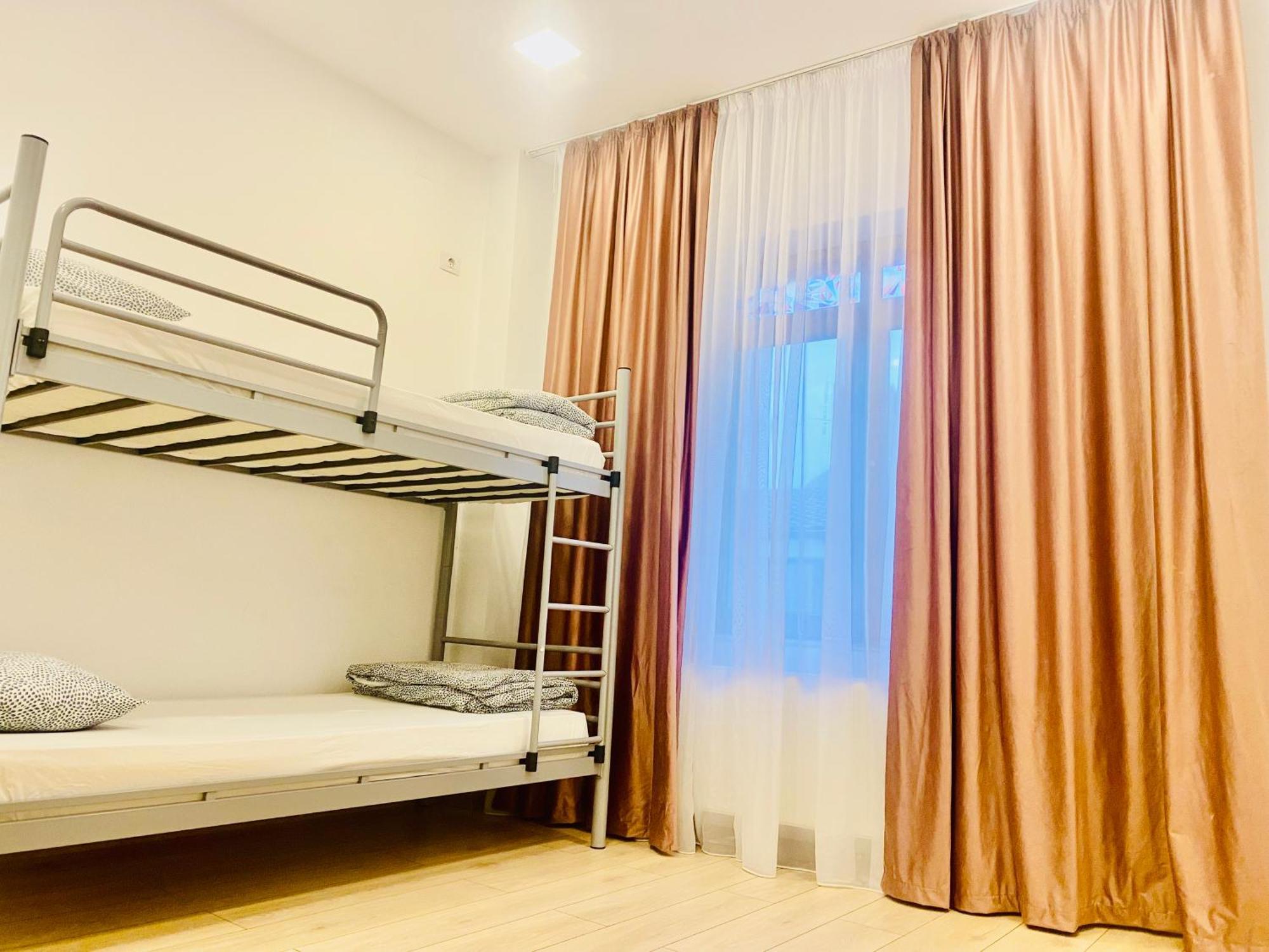 Cazan House Hostel Букурещ Екстериор снимка