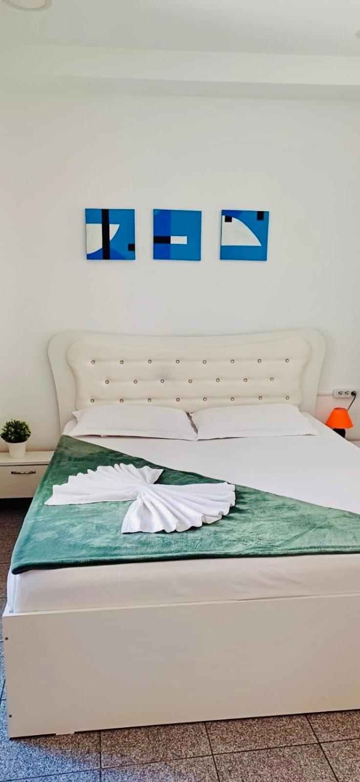 Cazan House Hostel Букурещ Екстериор снимка
