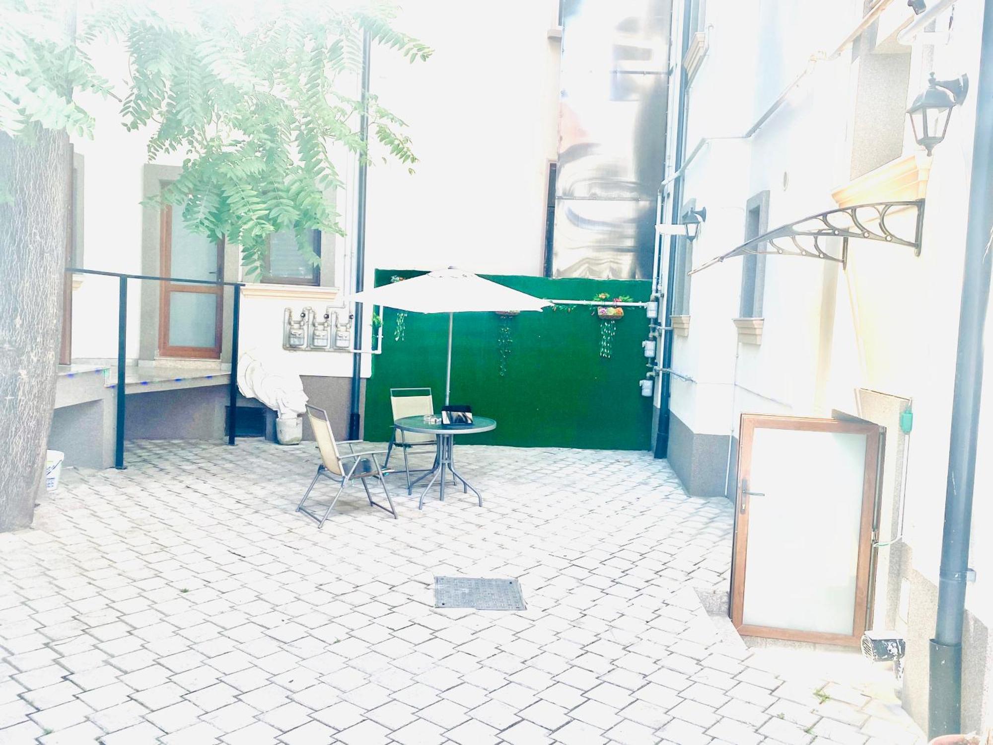 Cazan House Hostel Букурещ Екстериор снимка